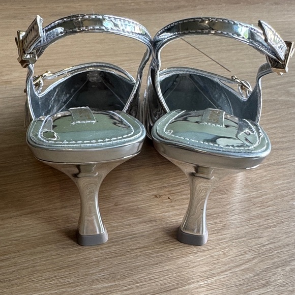 Larroude Ines Silver Specchio Slingbacks Size 7.5 - Picture 6 of 12